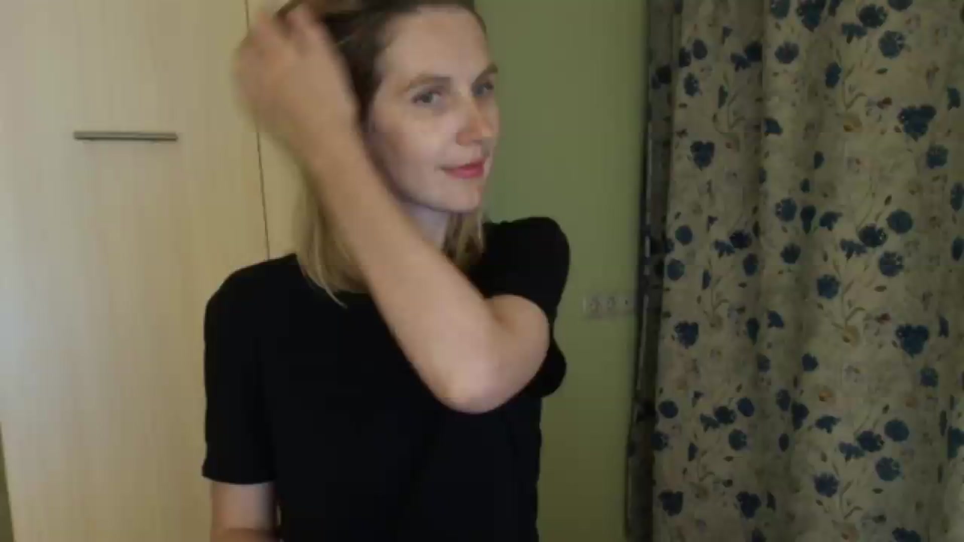 Gallery image thumbnail from HalynatheBest's myfreecams stream on, 08/12/2026, 20:51 image 1 of 20