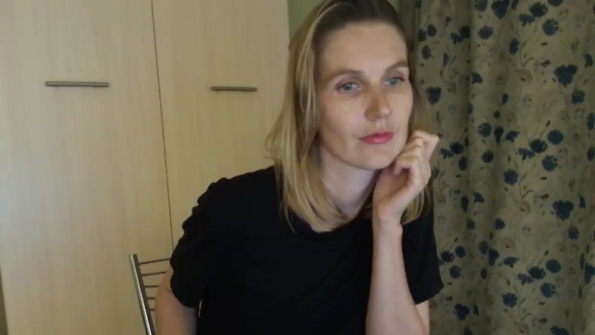 Gallery image thumbnail from HalynatheBest's myfreecams stream on, 08/12/2026, 20:51 image 18 of 20