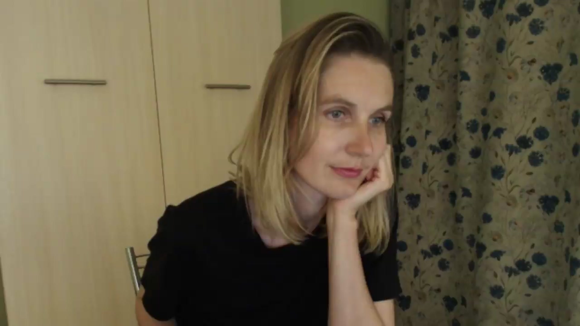 Gallery image thumbnail from HalynatheBest's myfreecams stream on, 08/12/2026, 20:51 image 19 of 20