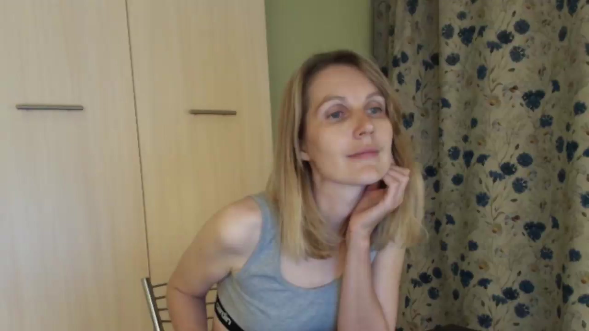 Gallery image thumbnail from HalynatheBest's myfreecams stream on, 08/15/2026, 21:11 image 8 of 20