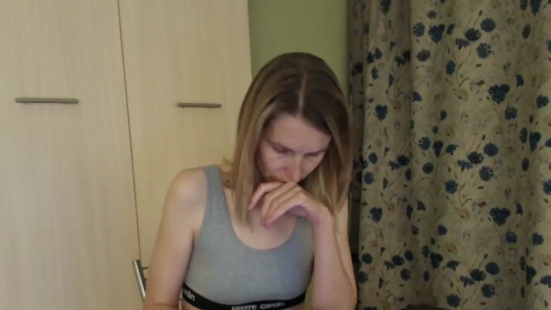 Gallery image thumbnail from HalynatheBest's myfreecams stream on, 08/15/2026, 21:11 image 1 of 20