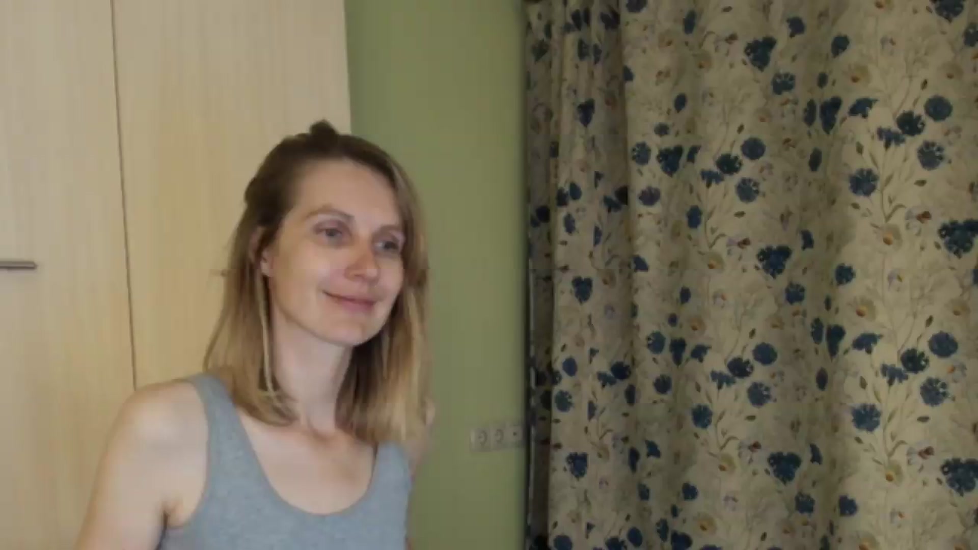 Gallery image thumbnail from HalynatheBest's myfreecams stream on, 08/15/2026, 21:11 image 18 of 20