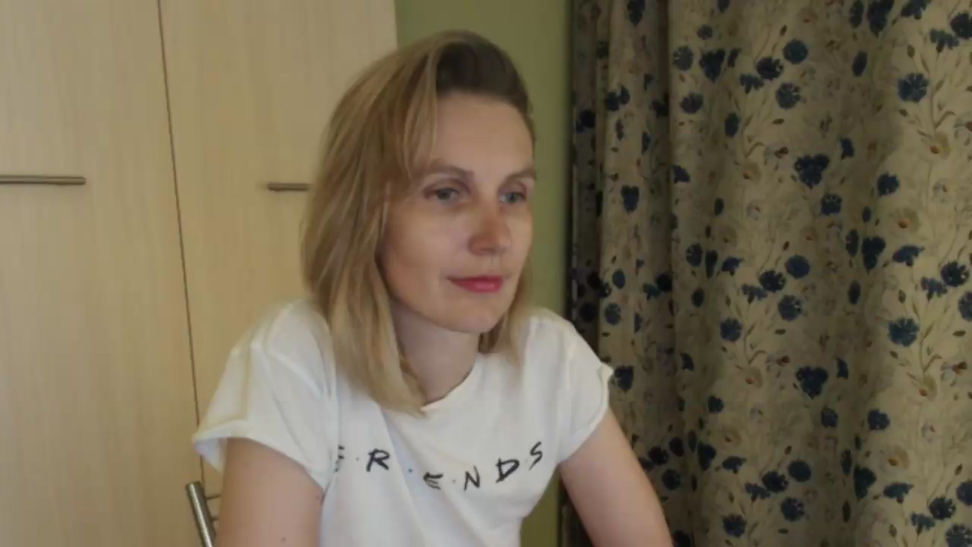 Gallery image thumbnail from HalynatheBest's myfreecams stream on, 08/19/2026, 20:34 image 3 of 20