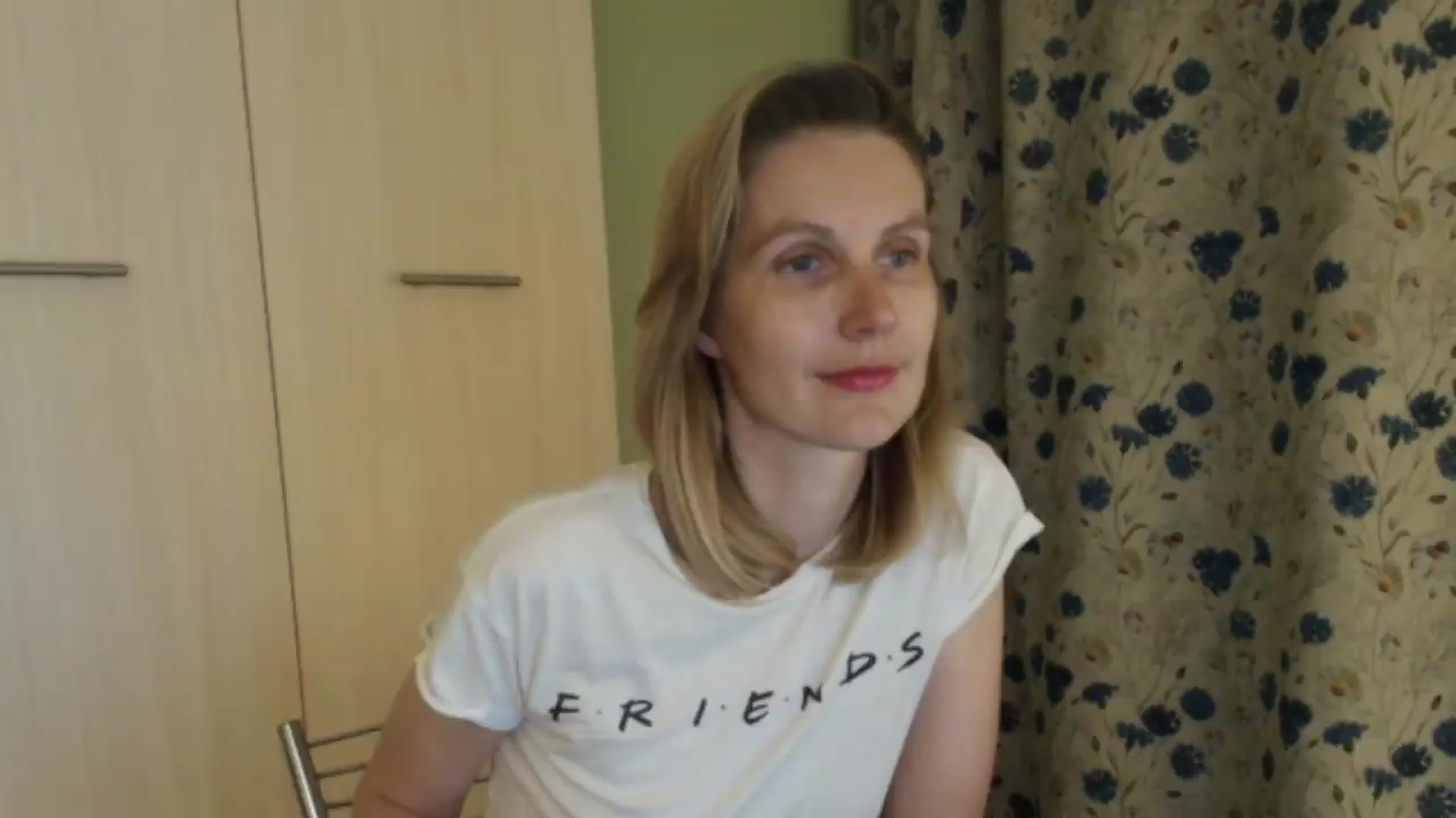 Gallery image thumbnail from HalynatheBest's myfreecams stream on, 08/19/2026, 20:34 image 15 of 20