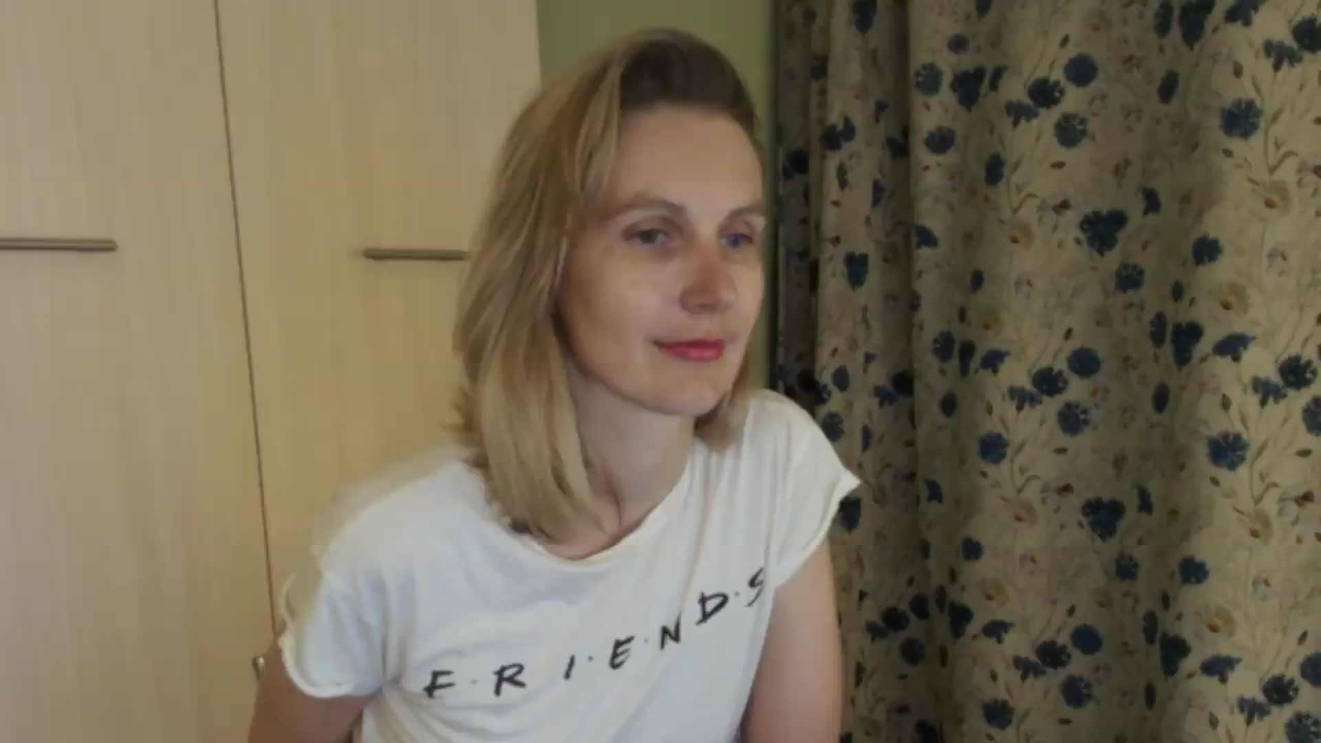Gallery image thumbnail from HalynatheBest's myfreecams stream on, 08/19/2026, 20:34 image 1 of 20