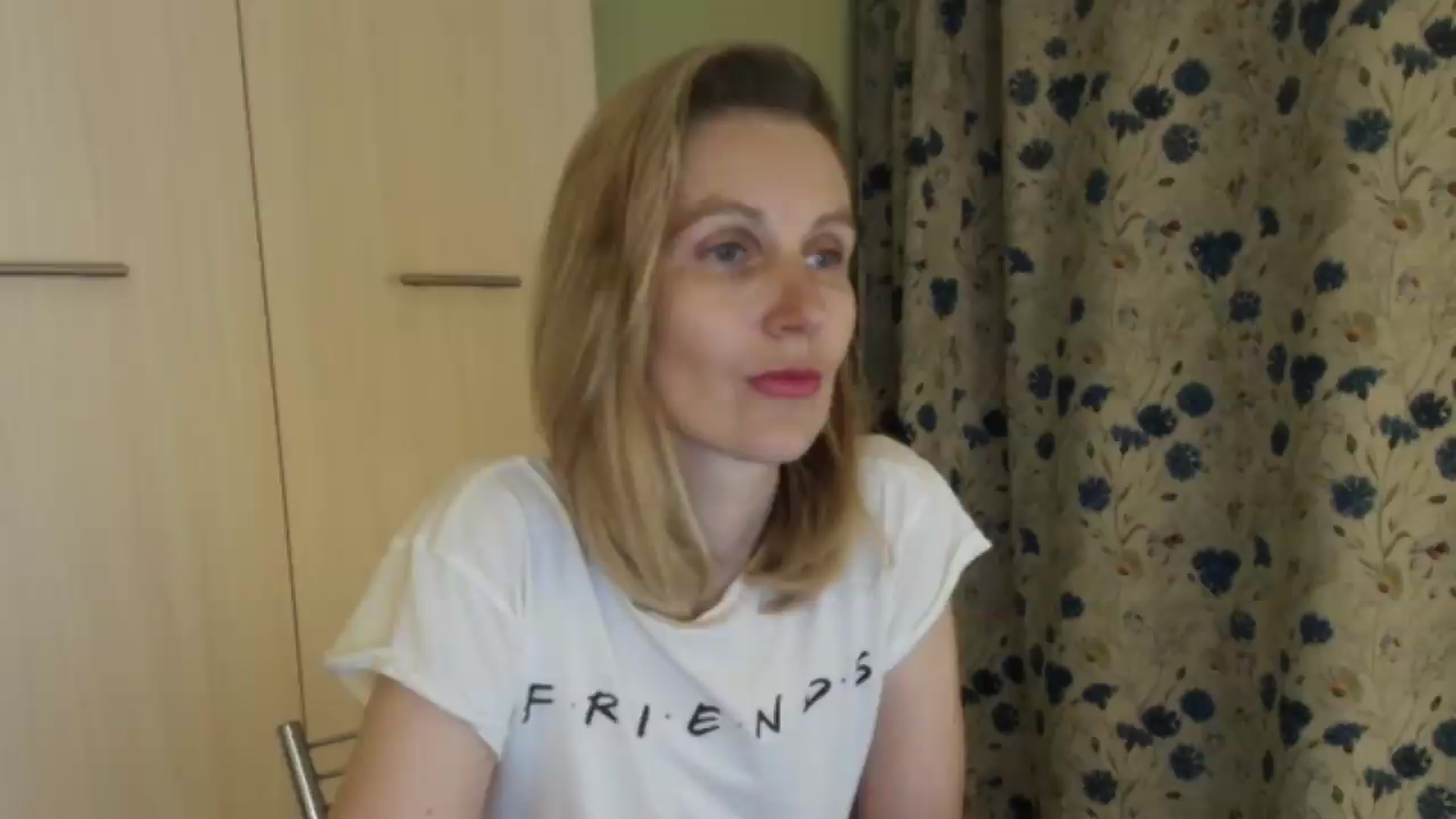 Gallery image thumbnail from HalynatheBest's myfreecams stream on, 08/19/2026, 20:34 image 9 of 20