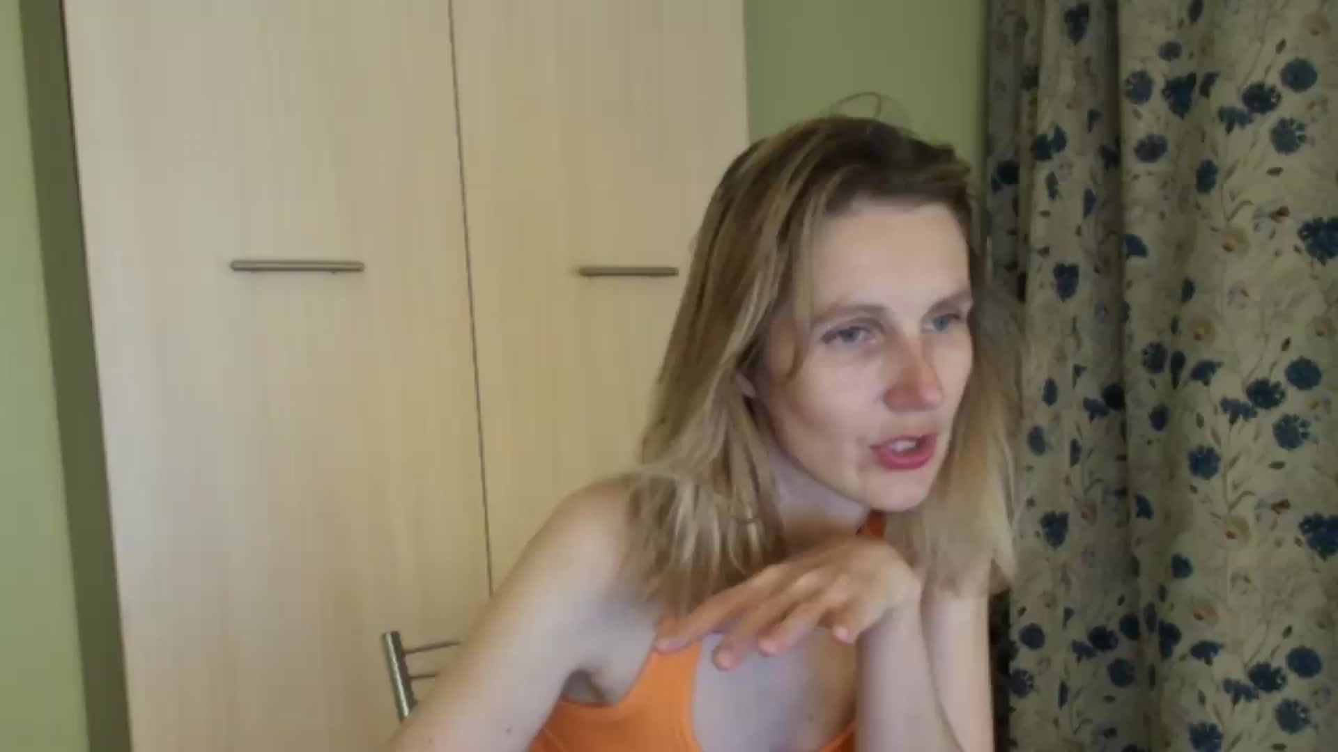 Gallery image thumbnail from HalynatheBest's myfreecams stream on, 08/21/2026, 20:43 image 9 of 20