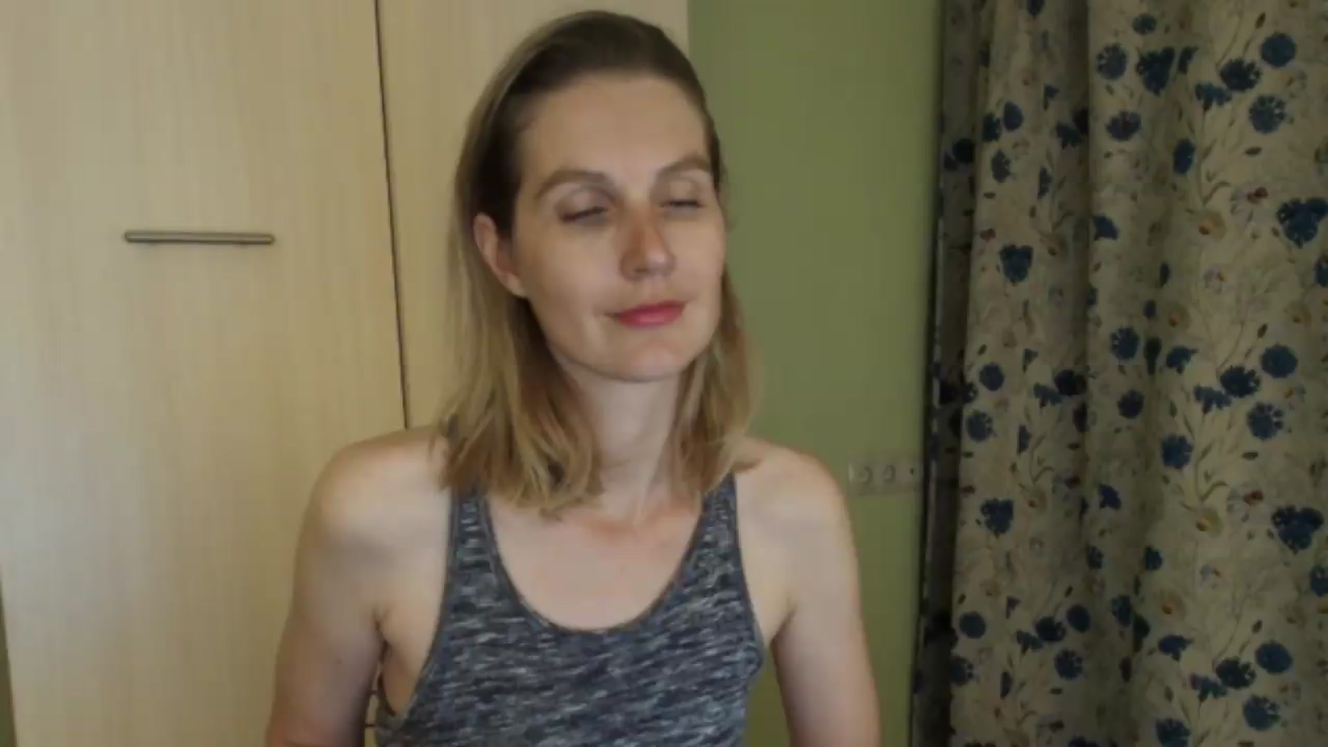 Gallery image thumbnail from HalynatheBest's myfreecams stream on, 08/23/2026, 20:39 image 2 of 20