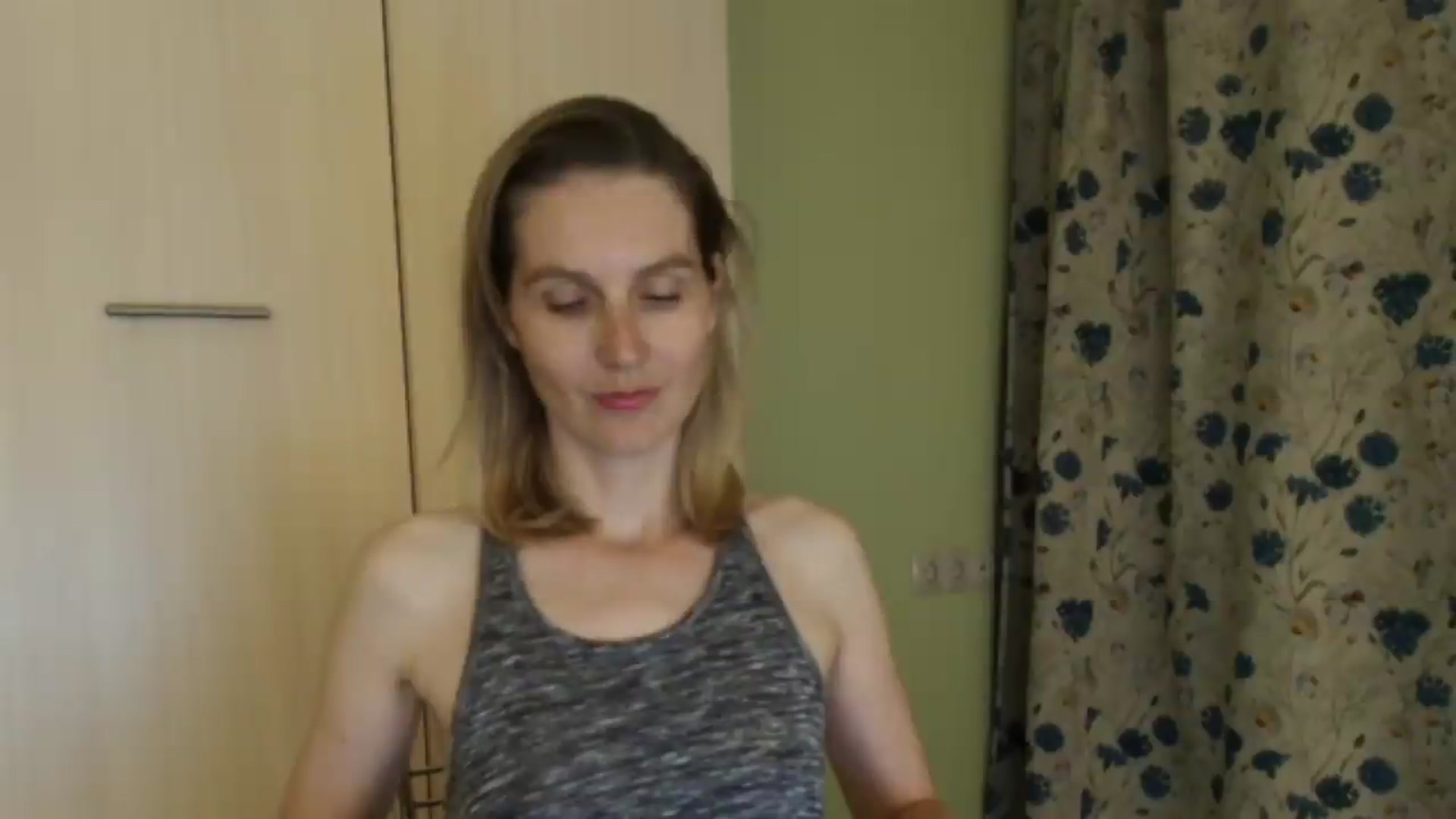 Gallery image thumbnail from HalynatheBest's myfreecams stream on, 08/23/2026, 20:39 image 15 of 20