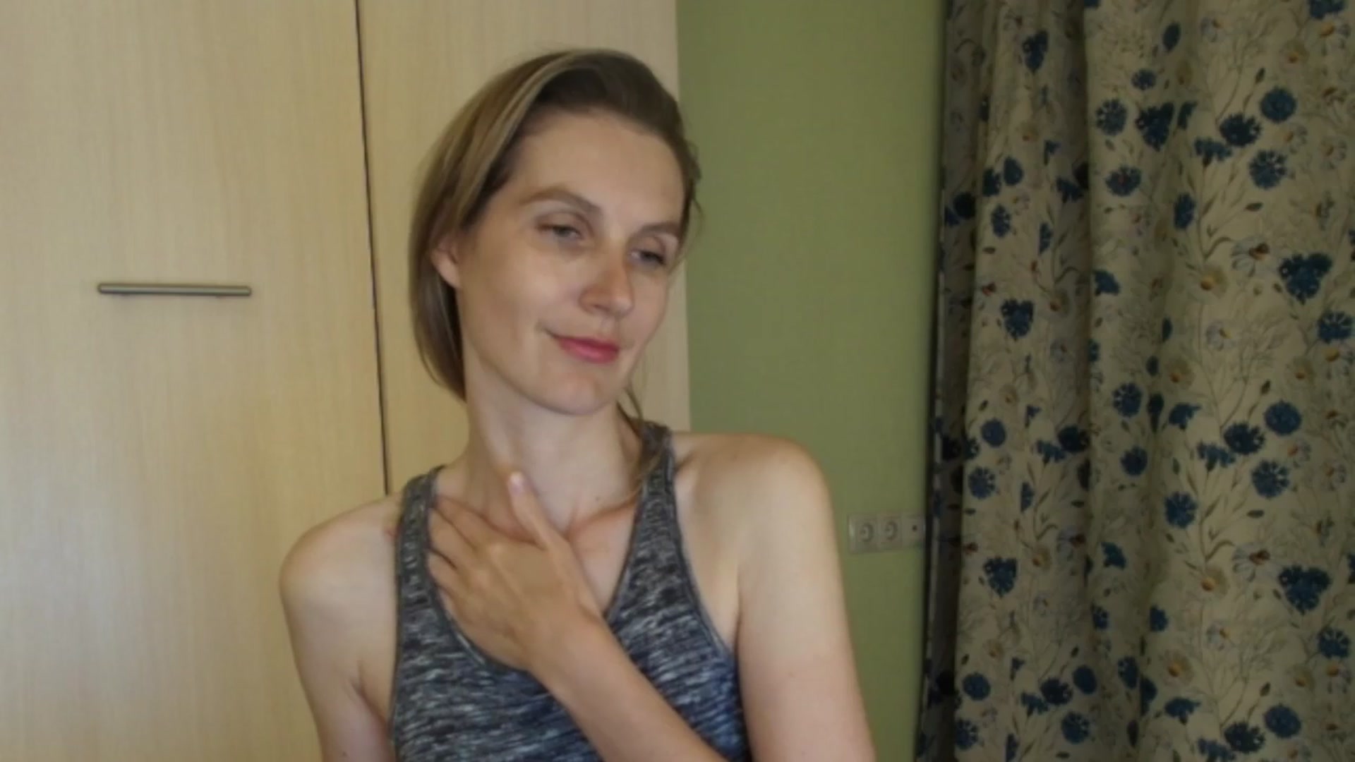 Gallery image thumbnail from HalynatheBest's myfreecams stream on, 08/23/2026, 20:39 image 18 of 20
