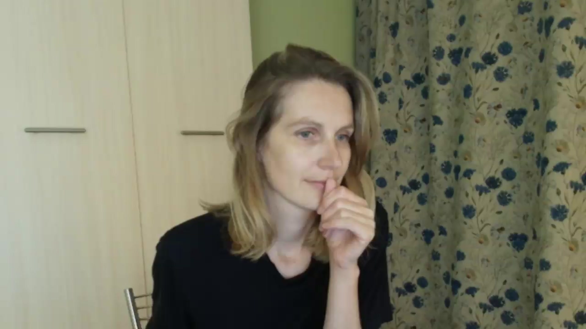 Gallery image thumbnail from HalynatheBest's myfreecams stream on, 08/26/2026, 19:46 image 7 of 20