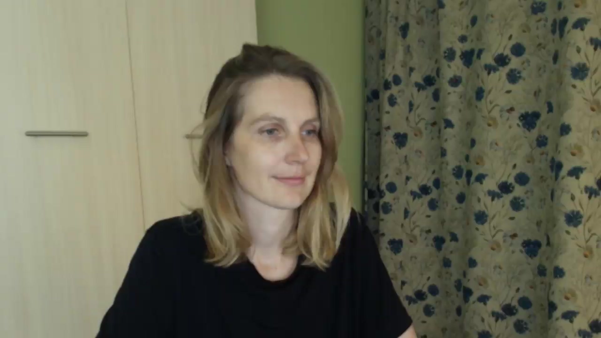 Gallery image thumbnail from HalynatheBest's myfreecams stream on, 08/26/2026, 19:46 image 10 of 20