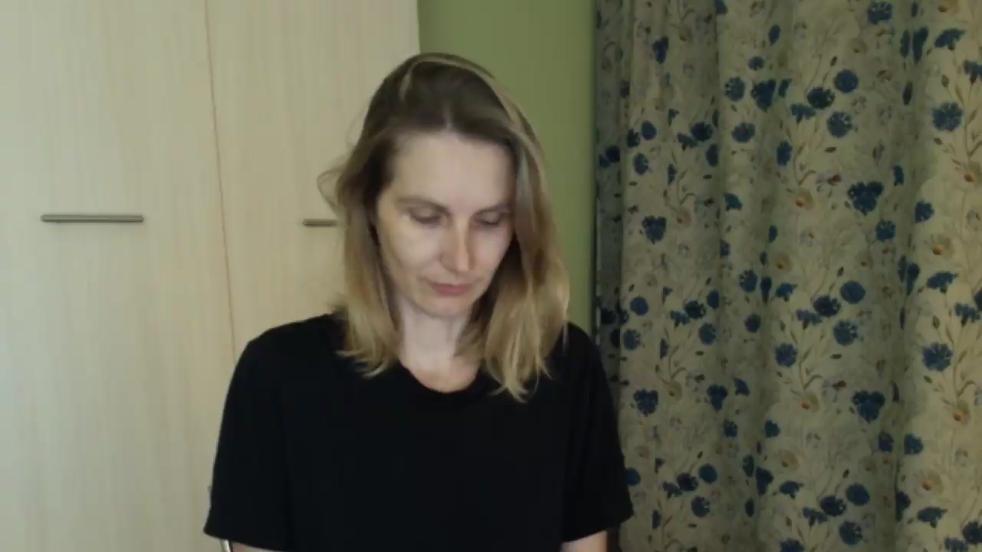 Gallery image thumbnail from HalynatheBest's myfreecams stream on, 08/26/2026, 19:46 image 8 of 20