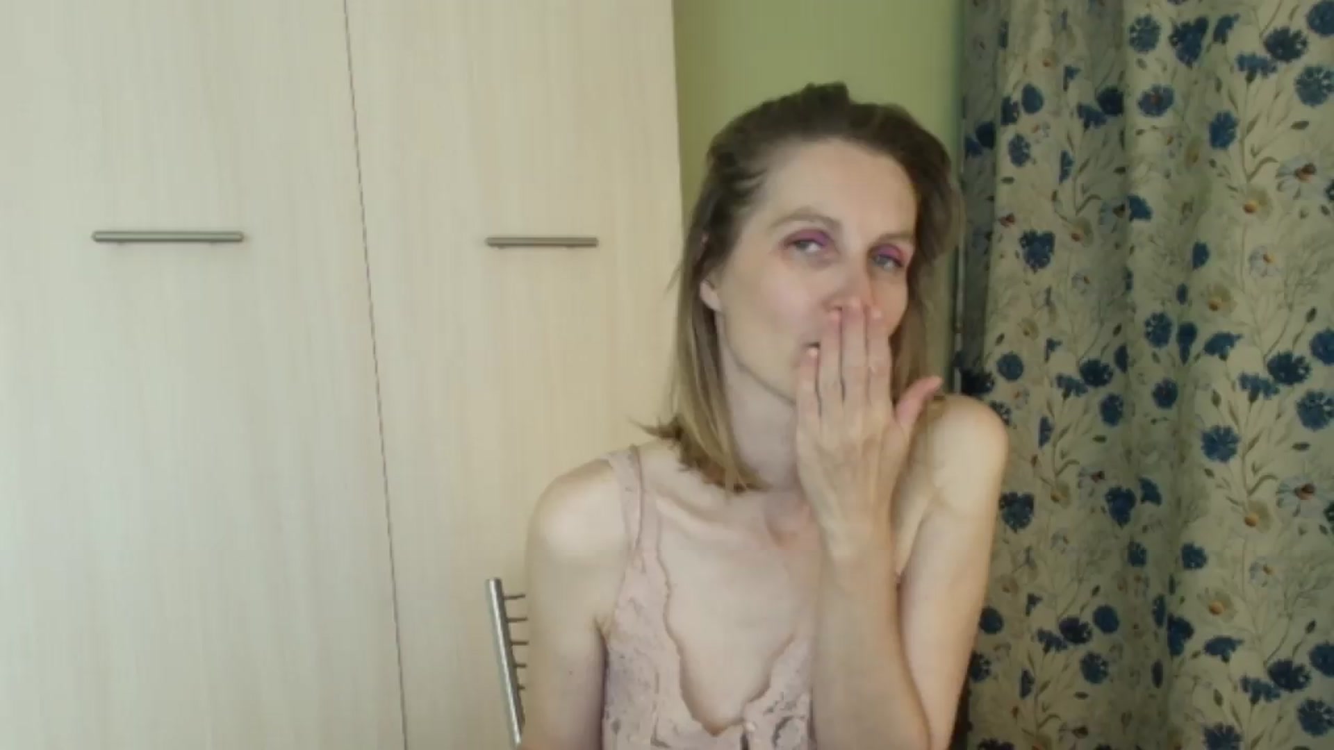 Gallery image thumbnail from HalynatheBest's myfreecams stream on, 08/28/2026, 21:17 image 11 of 20