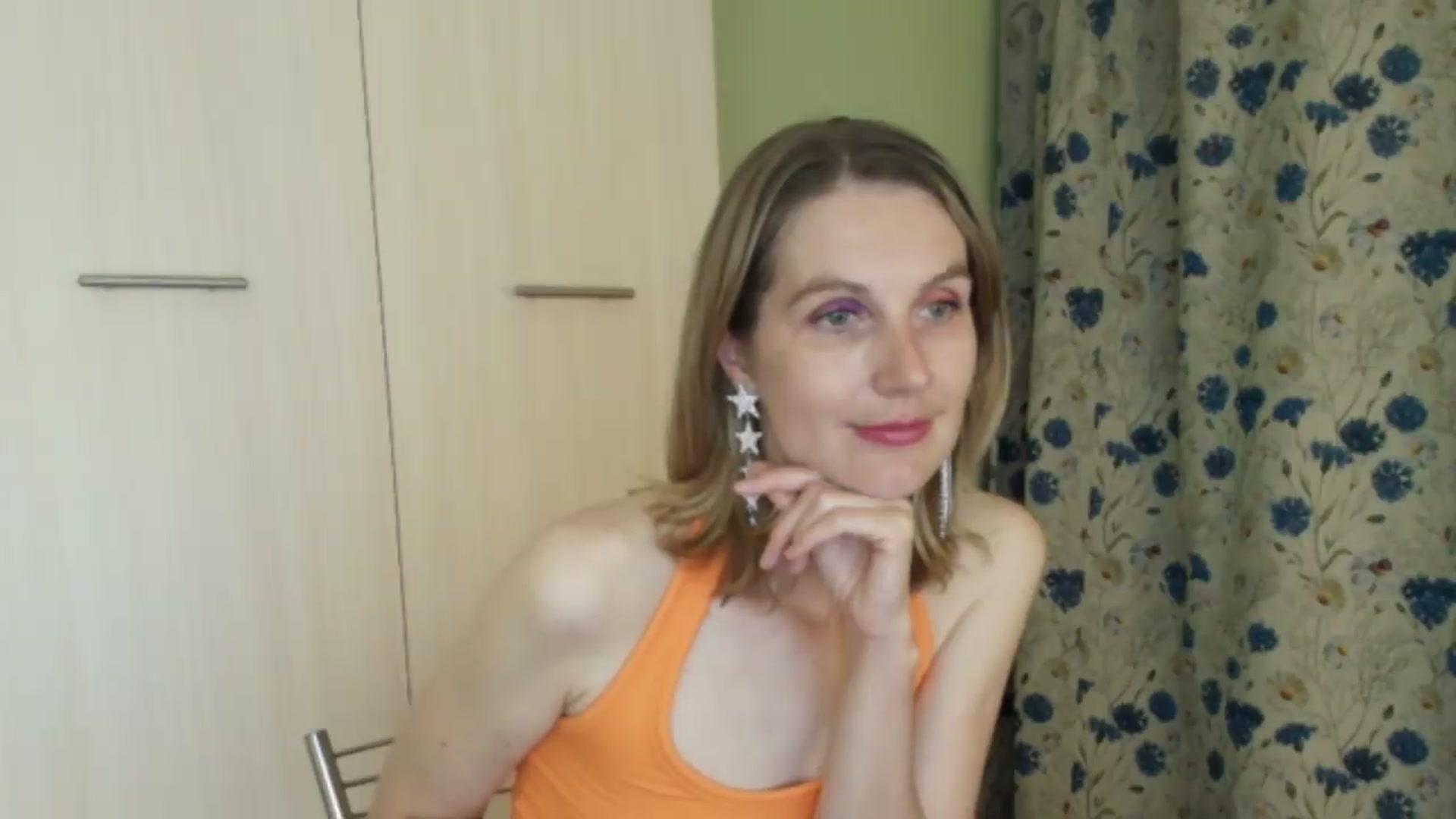 Gallery image thumbnail from HalynatheBest's myfreecams stream on, 08/30/2026, 21:19 image 15 of 20