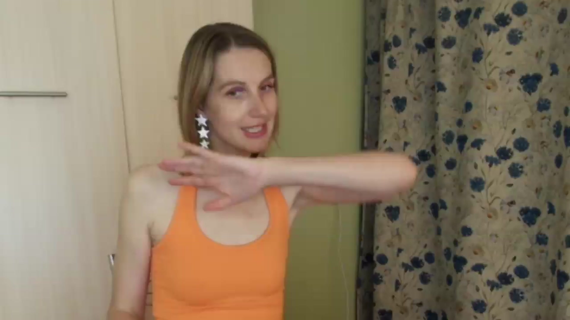 Gallery image thumbnail from HalynatheBest's myfreecams stream on, 08/30/2026, 21:53 image 9 of 20