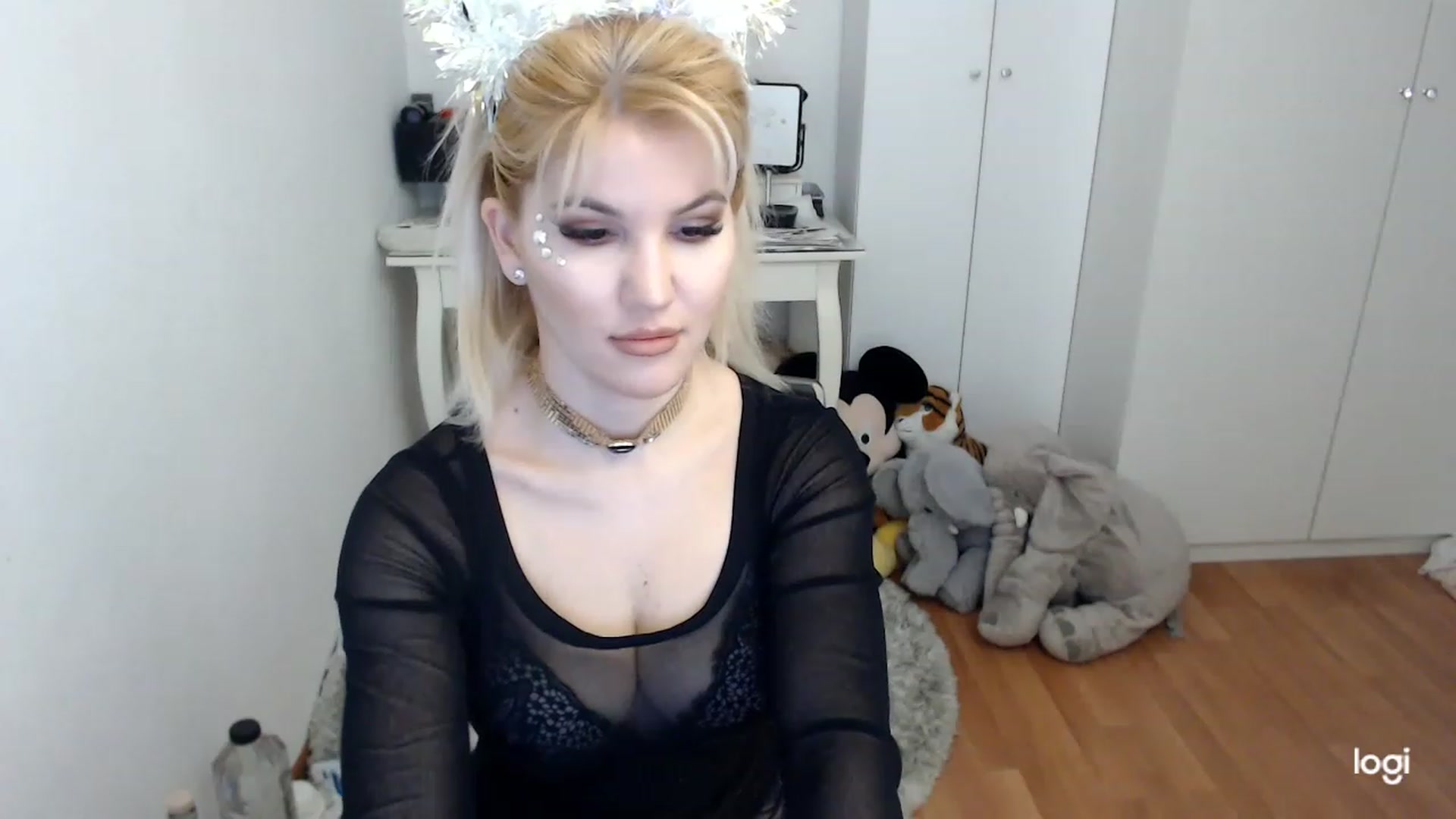 Gallery image thumbnail from HammyGirl's myfreecams stream on, 02/25/2023, 08:18 image 10 of 20