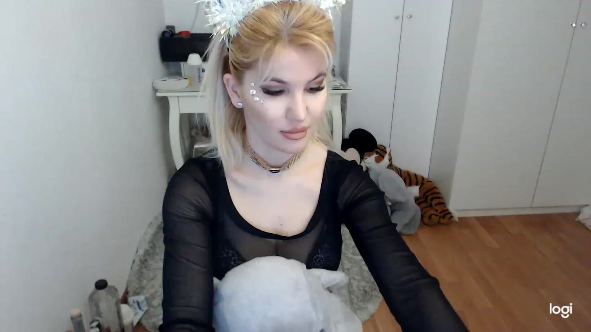 Gallery image thumbnail from HammyGirl's myfreecams stream on, 02/25/2023, 08:18 image 17 of 20
