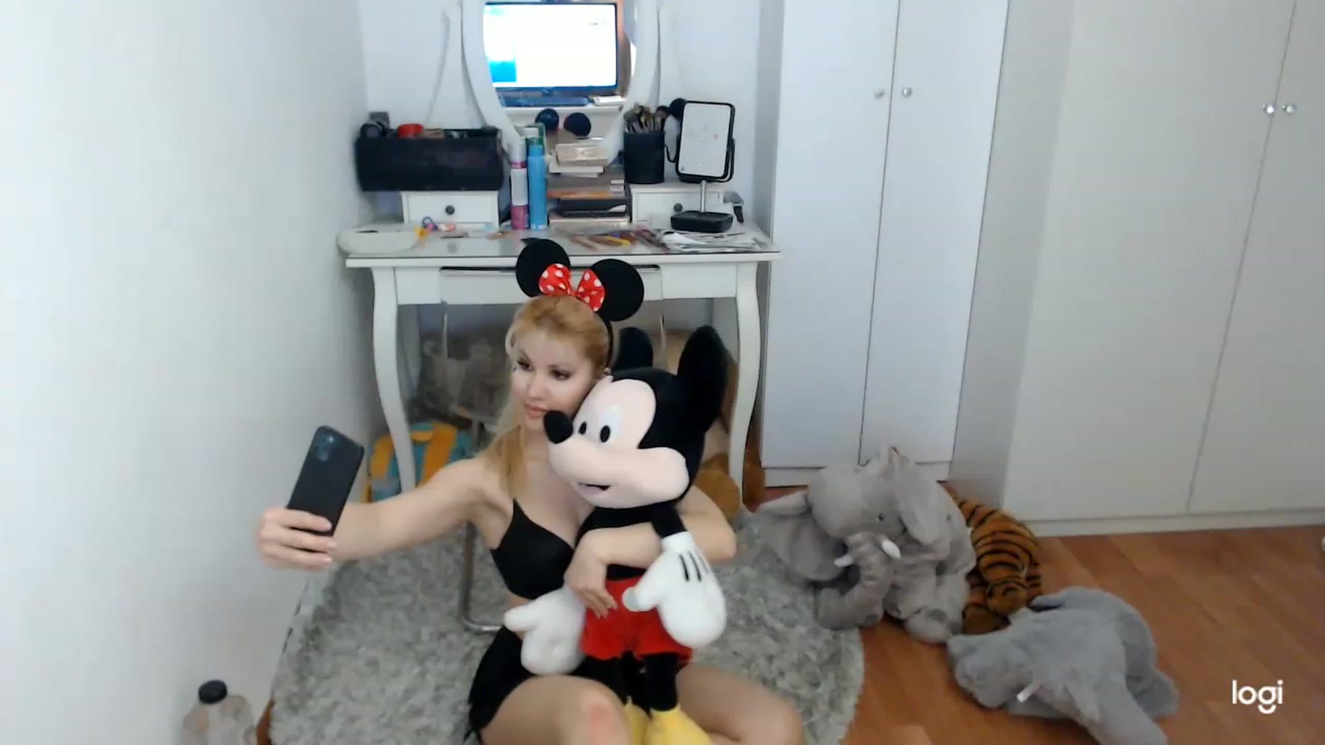 Gallery image thumbnail from HammyGirl's myfreecams stream on, 02/26/2023, 10:04 image 2 of 20