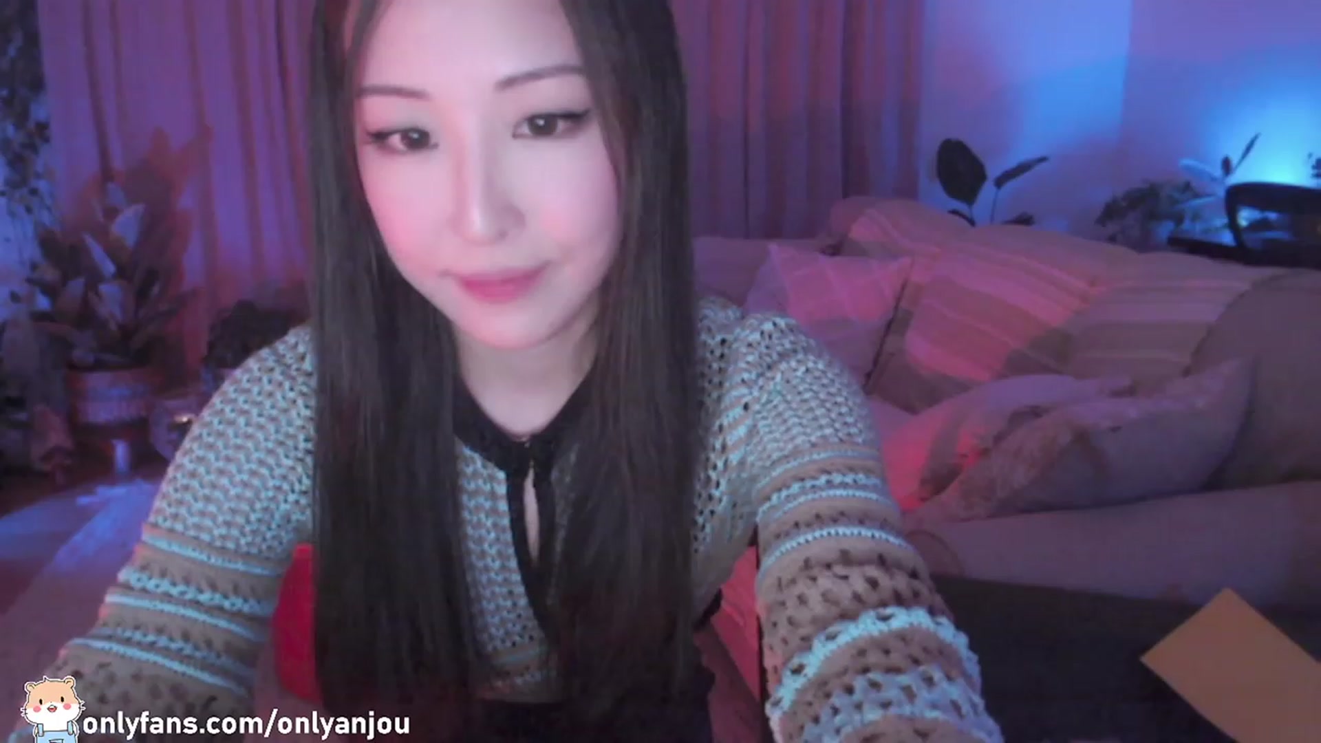 Gallery image thumbnail from HamtaroQueen's myfreecams stream on, 11/20/2022, 04:56 image 9 of 20