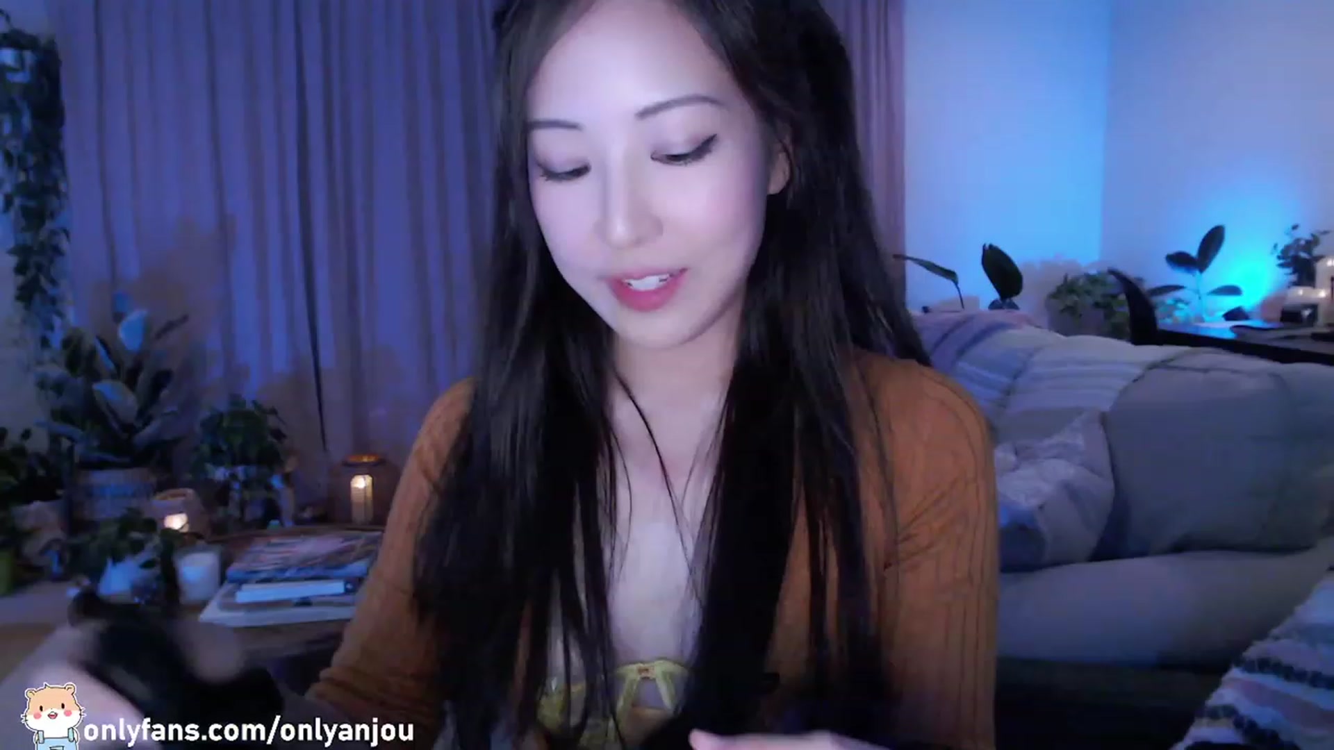 Gallery image thumbnail from HamtaroQueen's myfreecams stream on, 11/27/2022, 05:55 image 1 of 20