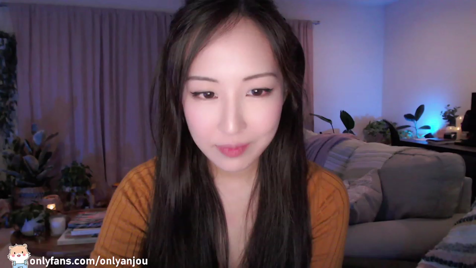 Gallery image thumbnail from HamtaroQueen's myfreecams stream on, 11/27/2022, 05:55 image 17 of 20