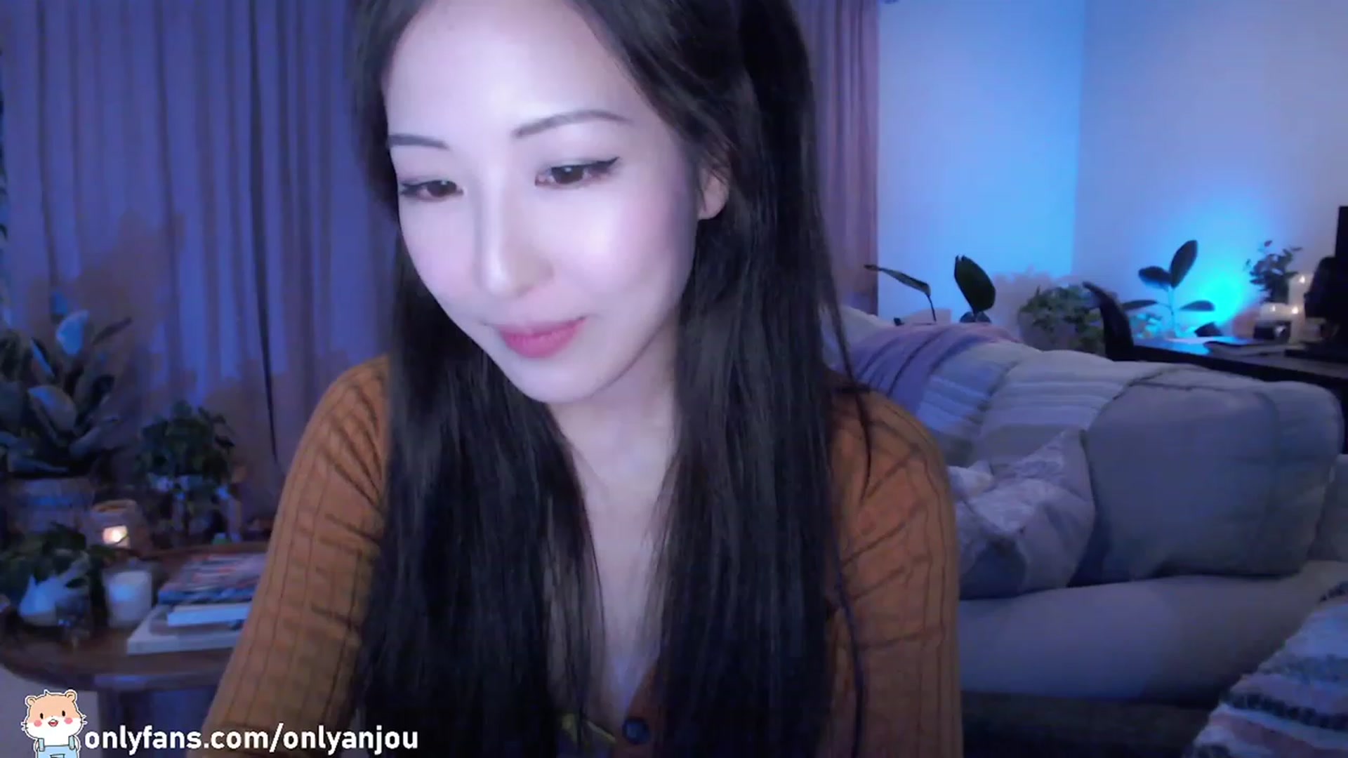Gallery image thumbnail from HamtaroQueen's myfreecams stream on, 11/27/2022, 07:37 image 4 of 20