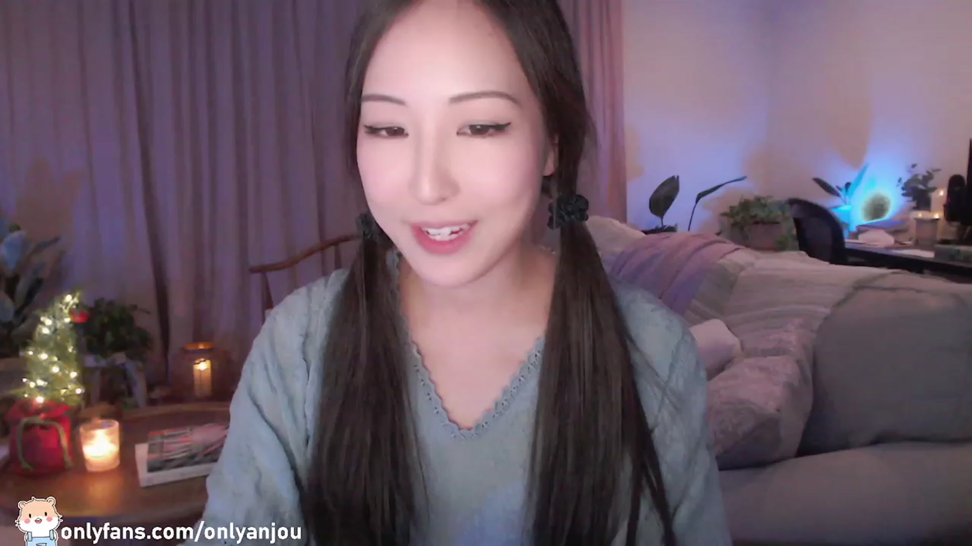 Gallery image thumbnail from HamtaroQueen's myfreecams stream on, 12/11/2022, 05:01 image 7 of 20