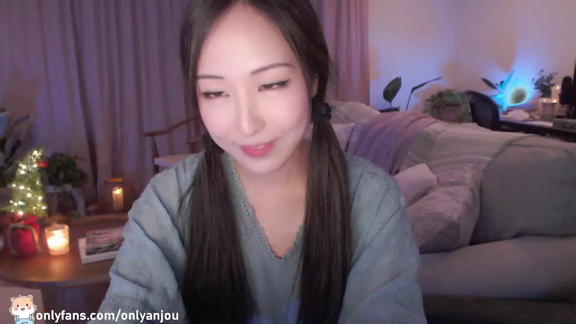 Gallery image thumbnail from HamtaroQueen's myfreecams stream on, 12/11/2022, 05:01 image 12 of 20