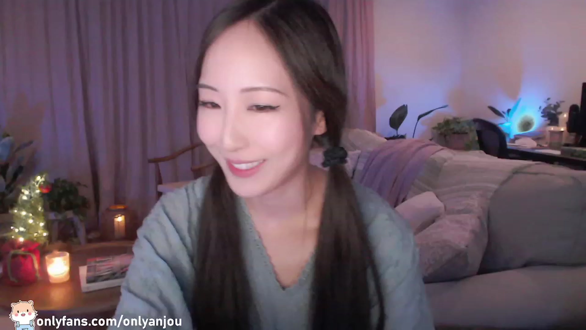 Gallery image thumbnail from HamtaroQueen's myfreecams stream on, 12/11/2022, 05:01 image 5 of 20
