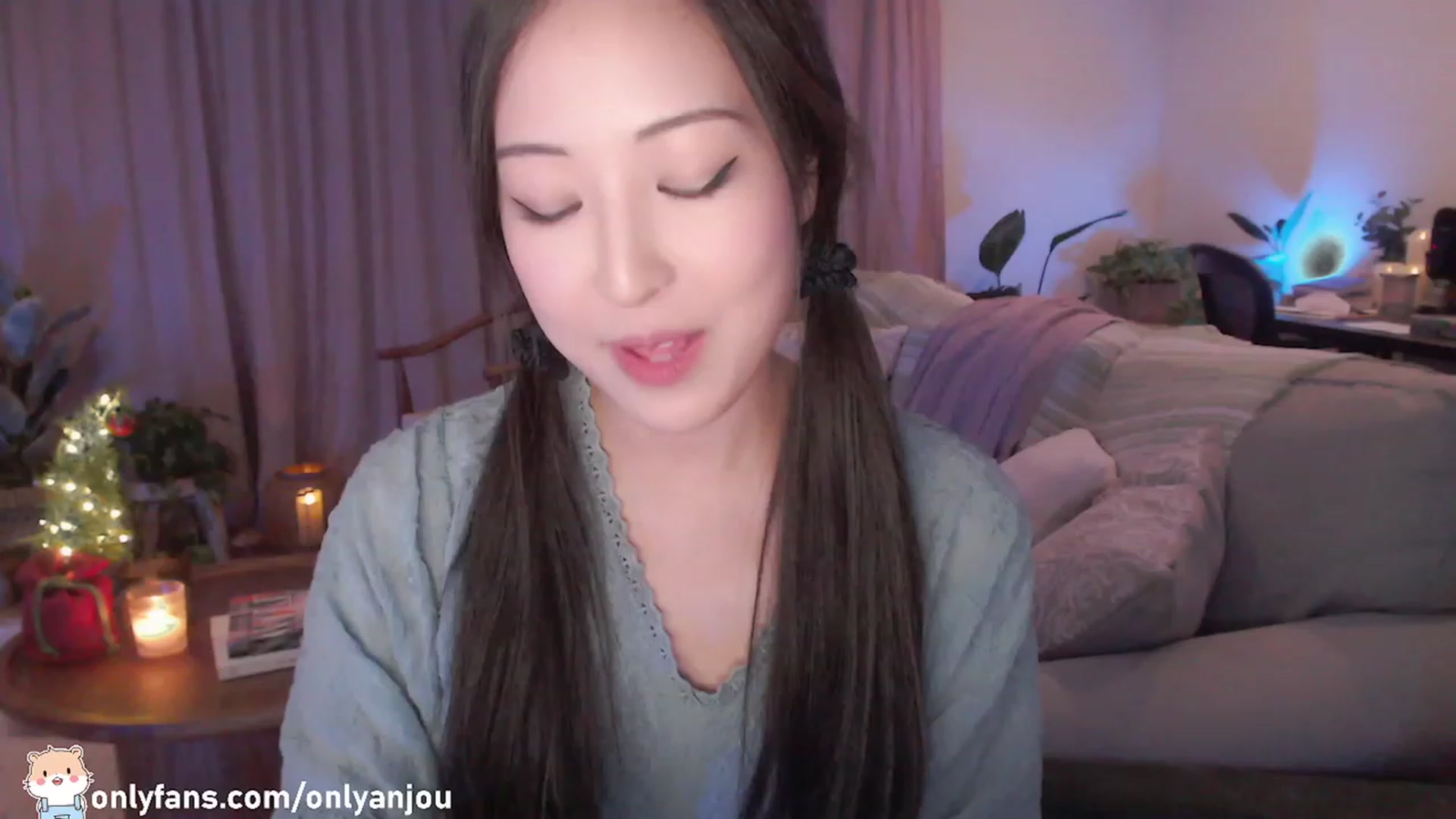Gallery image thumbnail from HamtaroQueen's myfreecams stream on, 12/11/2022, 05:16 image 4 of 20