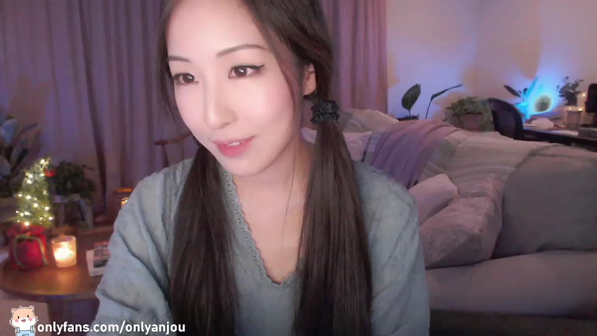 Gallery image thumbnail from HamtaroQueen's myfreecams stream on, 12/11/2022, 05:16 image 8 of 20