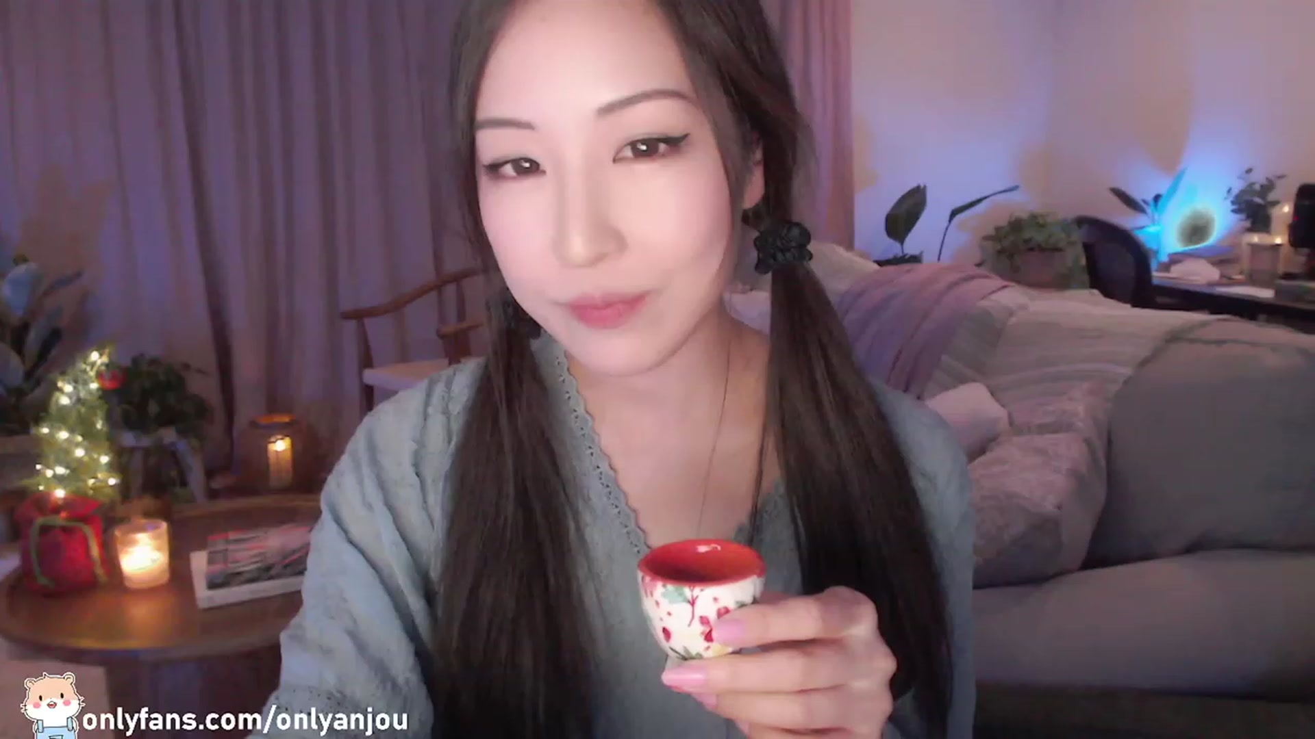 Gallery image thumbnail from HamtaroQueen's myfreecams stream on, 12/11/2022, 05:16 image 13 of 20