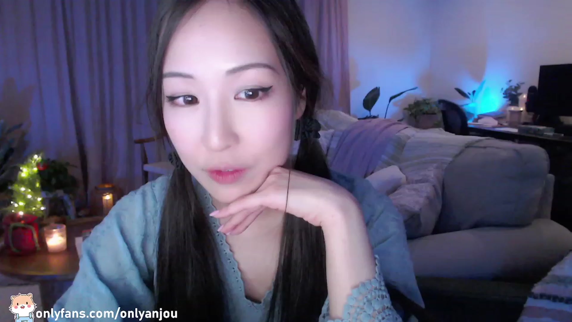 Gallery image thumbnail from HamtaroQueen's myfreecams stream on, 12/11/2022, 08:17 image 5 of 20