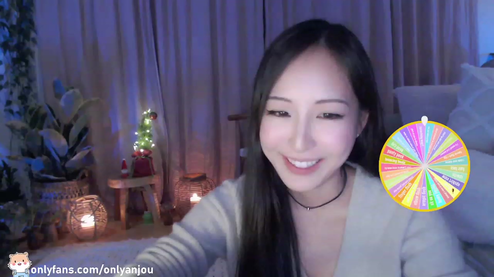 Gallery image thumbnail from HamtaroQueen's myfreecams stream on, 12/18/2022, 06:01 image 1 of 20