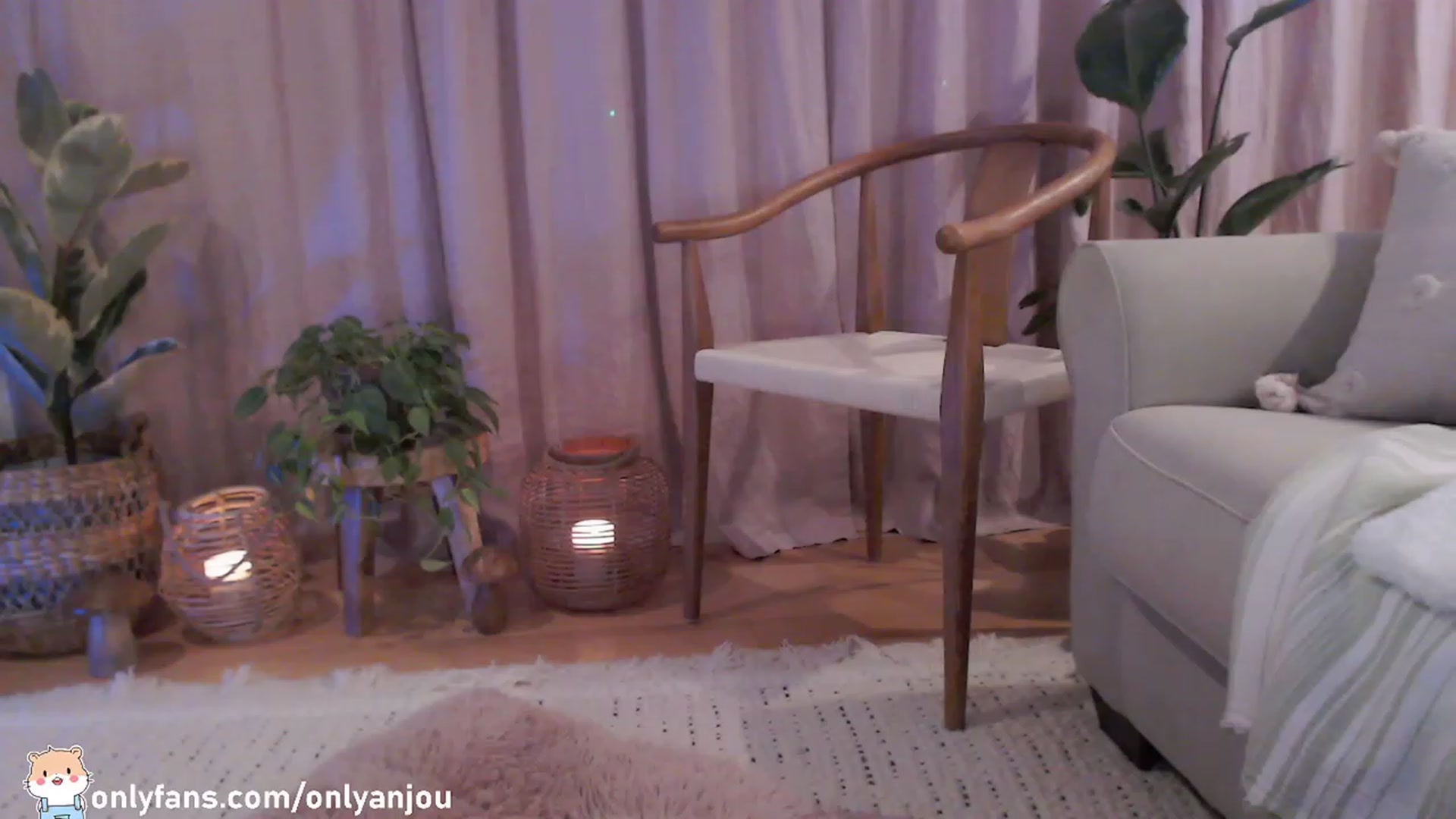 Gallery image thumbnail from HamtaroQueen's myfreecams stream on, 02/12/2023, 07:24 image 13 of 20
