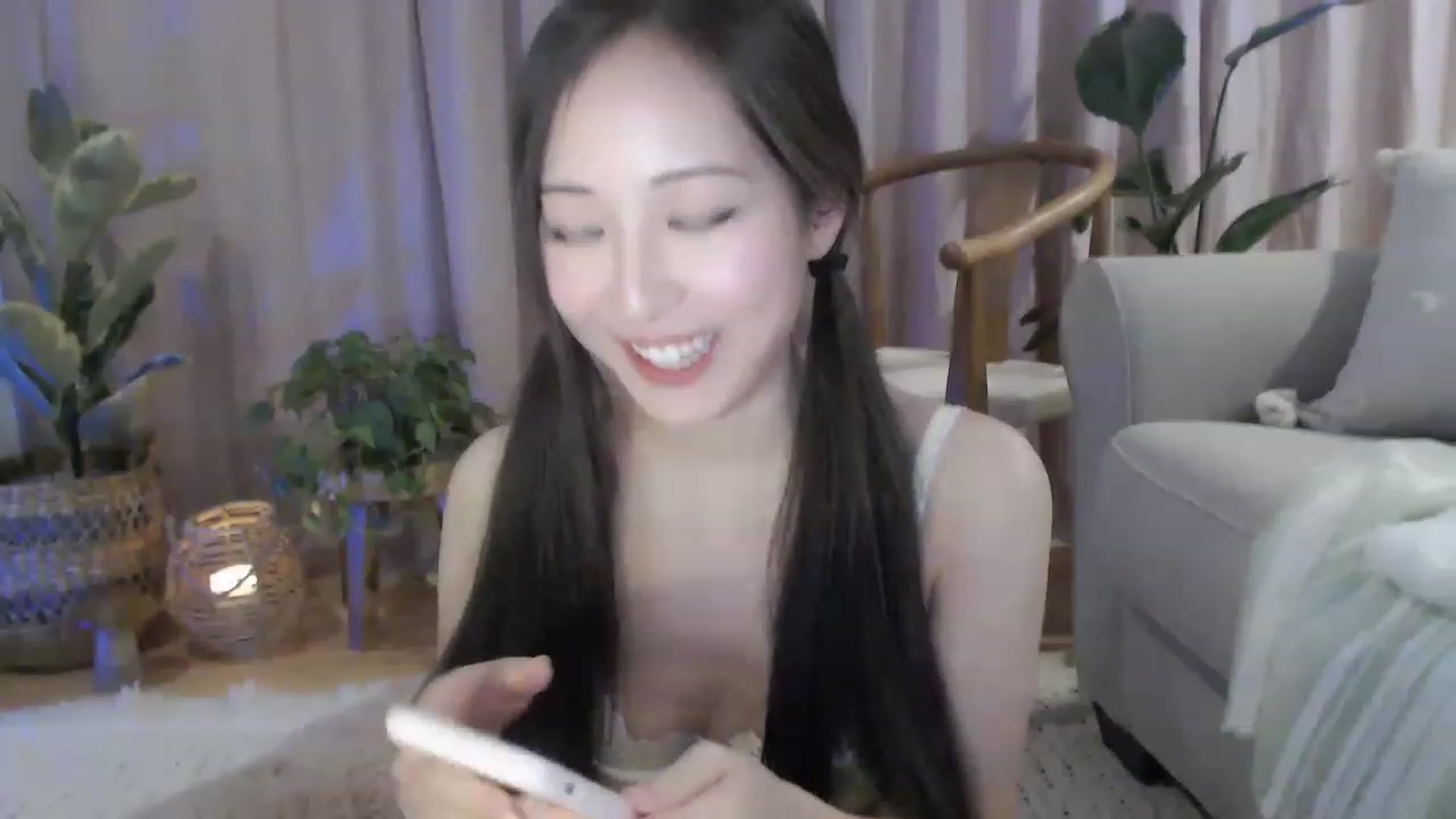 Gallery image thumbnail from HamtaroQueen's myfreecams stream on, 02/12/2023, 08:01 image 11 of 20