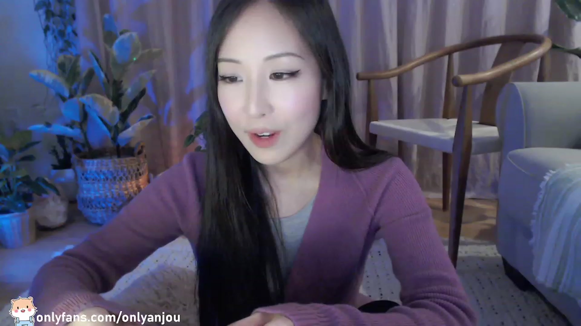 Gallery image thumbnail from HamtaroQueen's myfreecams stream on, 02/19/2023, 06:56 image 5 of 20