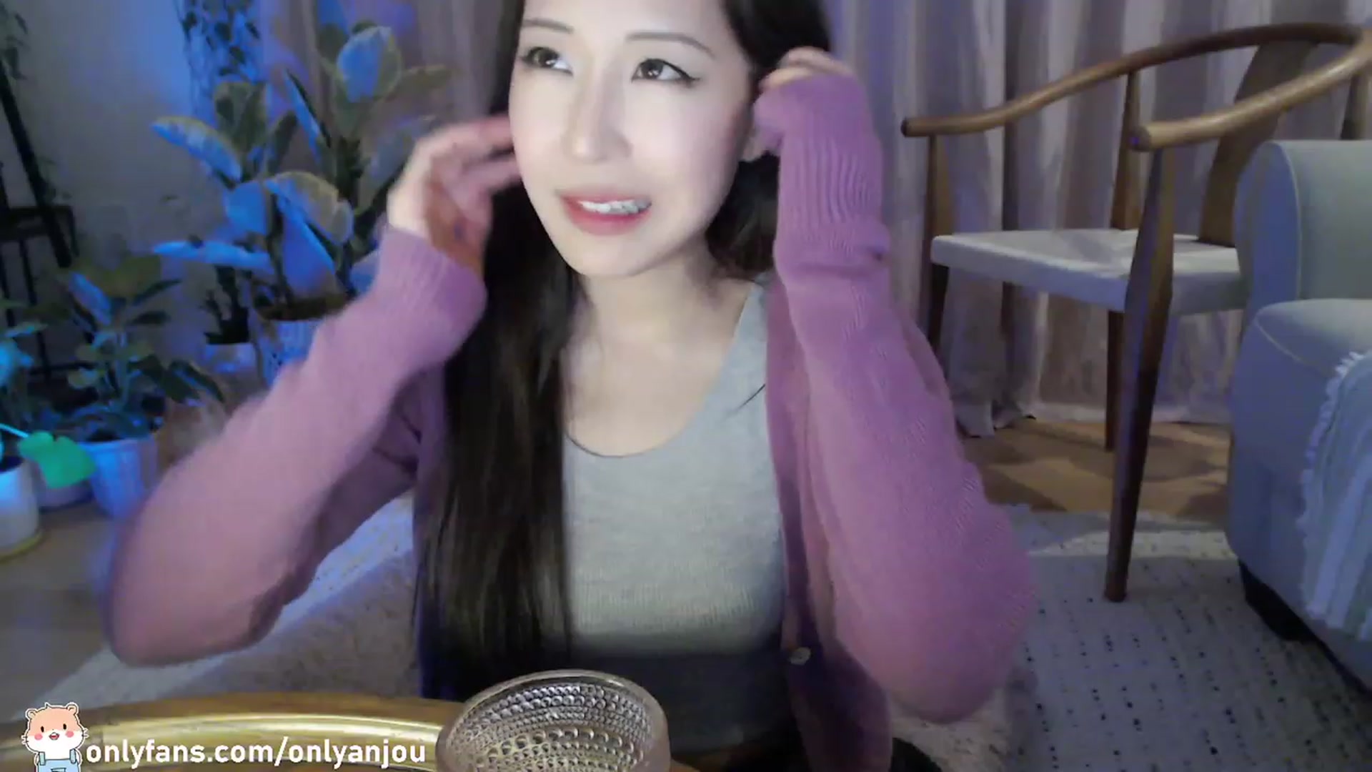Gallery image thumbnail from HamtaroQueen's myfreecams stream on, 02/19/2023, 06:56 image 17 of 20
