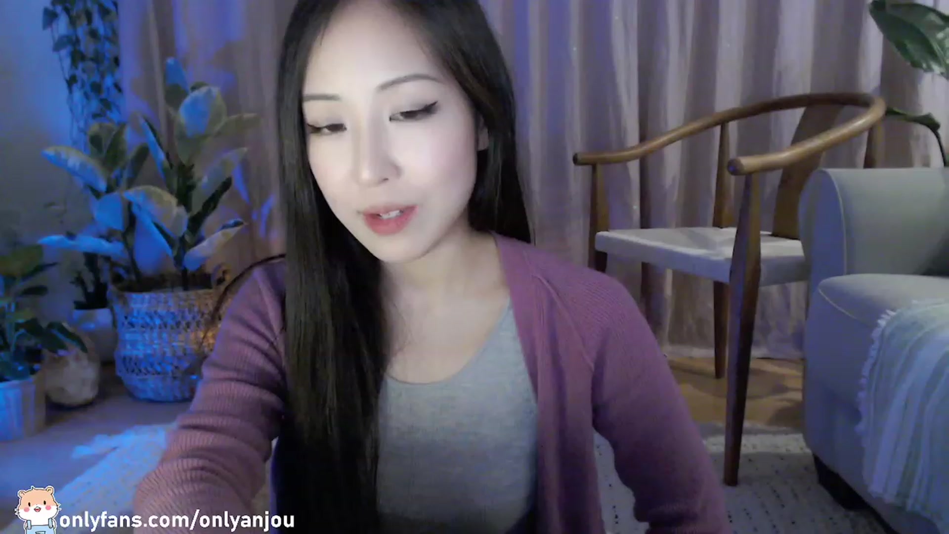Gallery image thumbnail from HamtaroQueen's myfreecams stream on, 02/19/2023, 08:26 image 10 of 20
