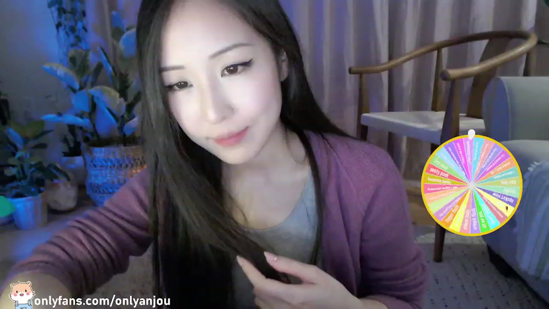 Gallery image thumbnail from HamtaroQueen's myfreecams stream on, 02/19/2023, 08:26 image 15 of 20