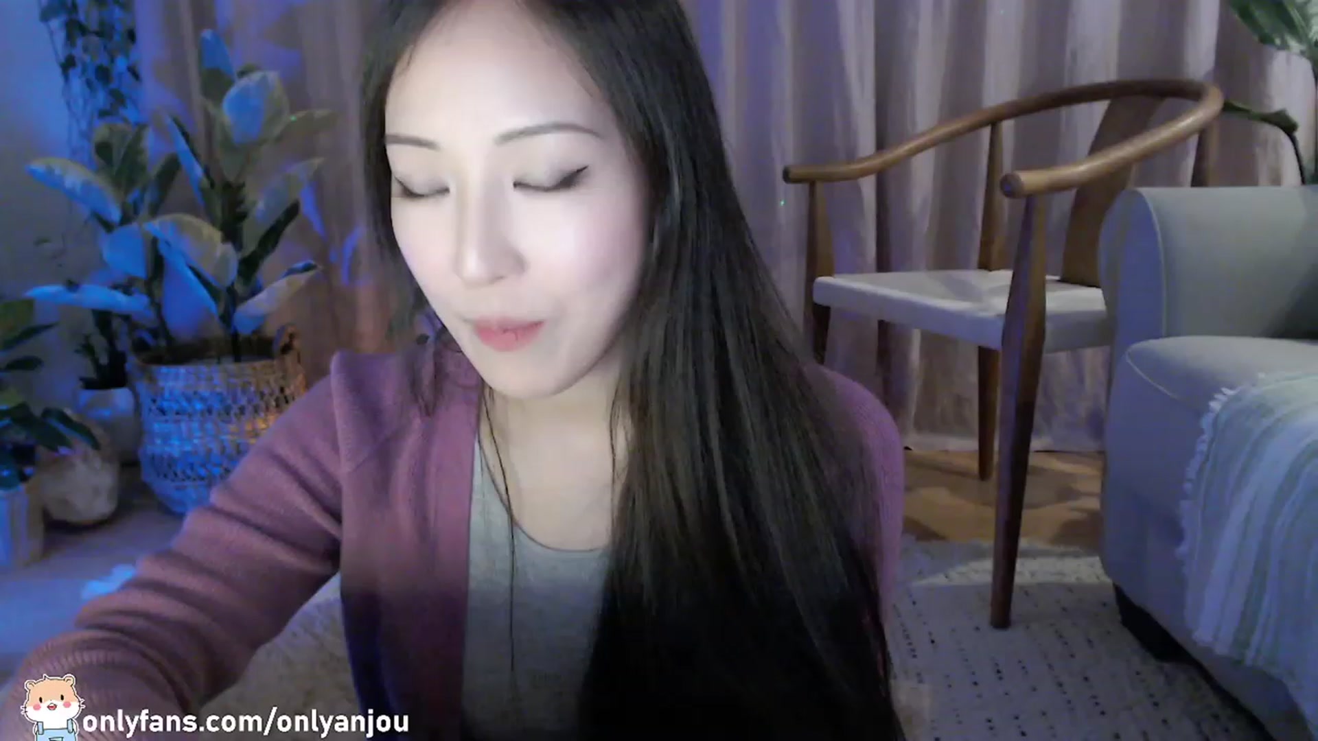 Gallery image thumbnail from HamtaroQueen's myfreecams stream on, 02/19/2023, 08:26 image 4 of 20