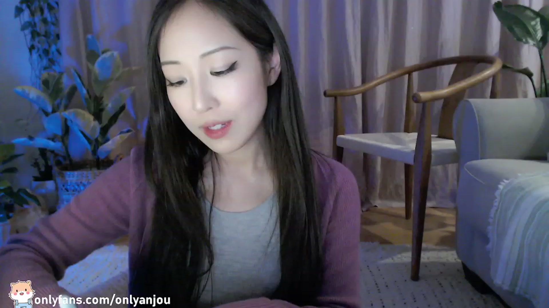 Gallery image thumbnail from HamtaroQueen's myfreecams stream on, 02/19/2023, 08:26 image 5 of 20