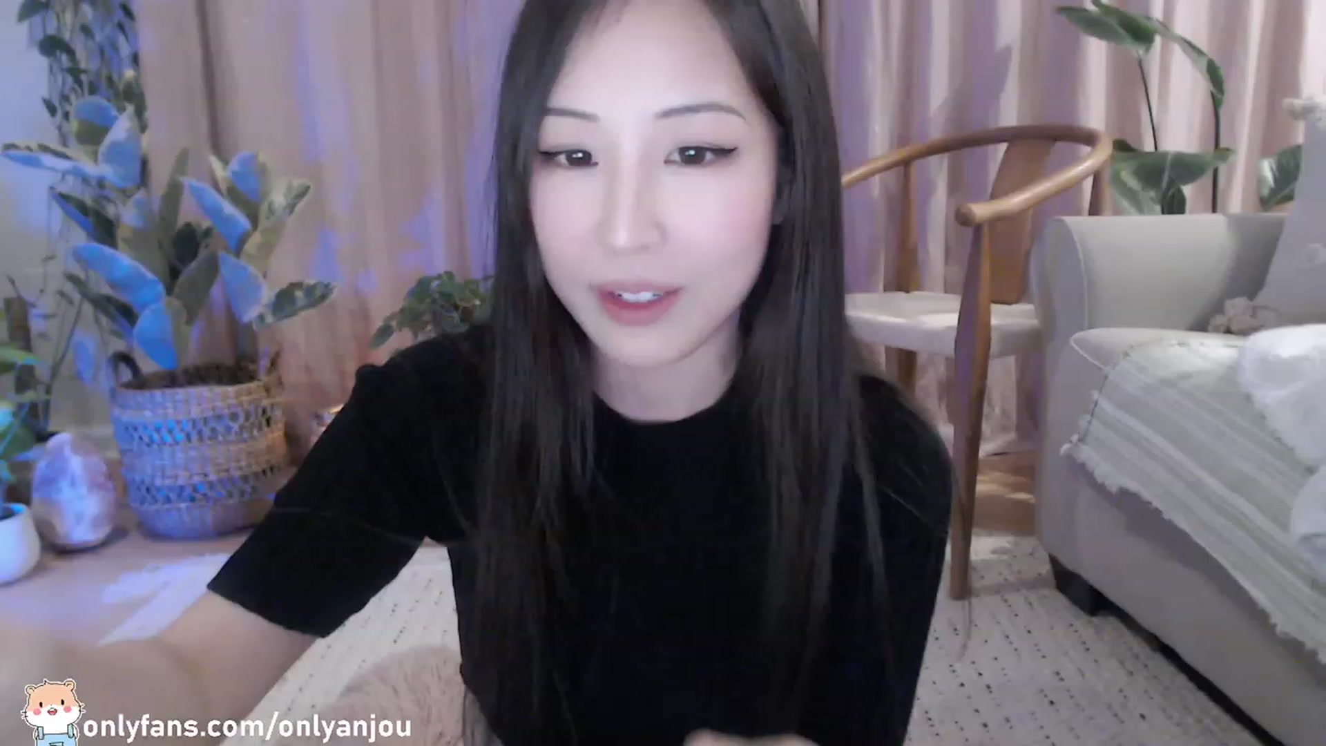 Gallery image thumbnail from HamtaroQueen's myfreecams stream on, 03/12/2023, 07:26 image 1 of 20