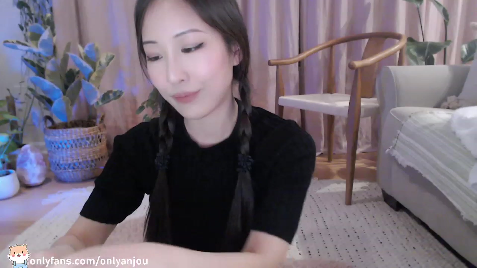 Gallery image thumbnail from HamtaroQueen's myfreecams stream on, 03/12/2023, 07:26 image 11 of 20