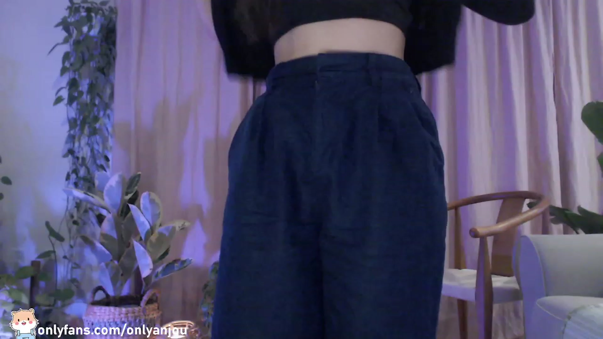 Gallery image thumbnail from HamtaroQueen's myfreecams stream on, 04/09/2023, 05:17 image 3 of 20