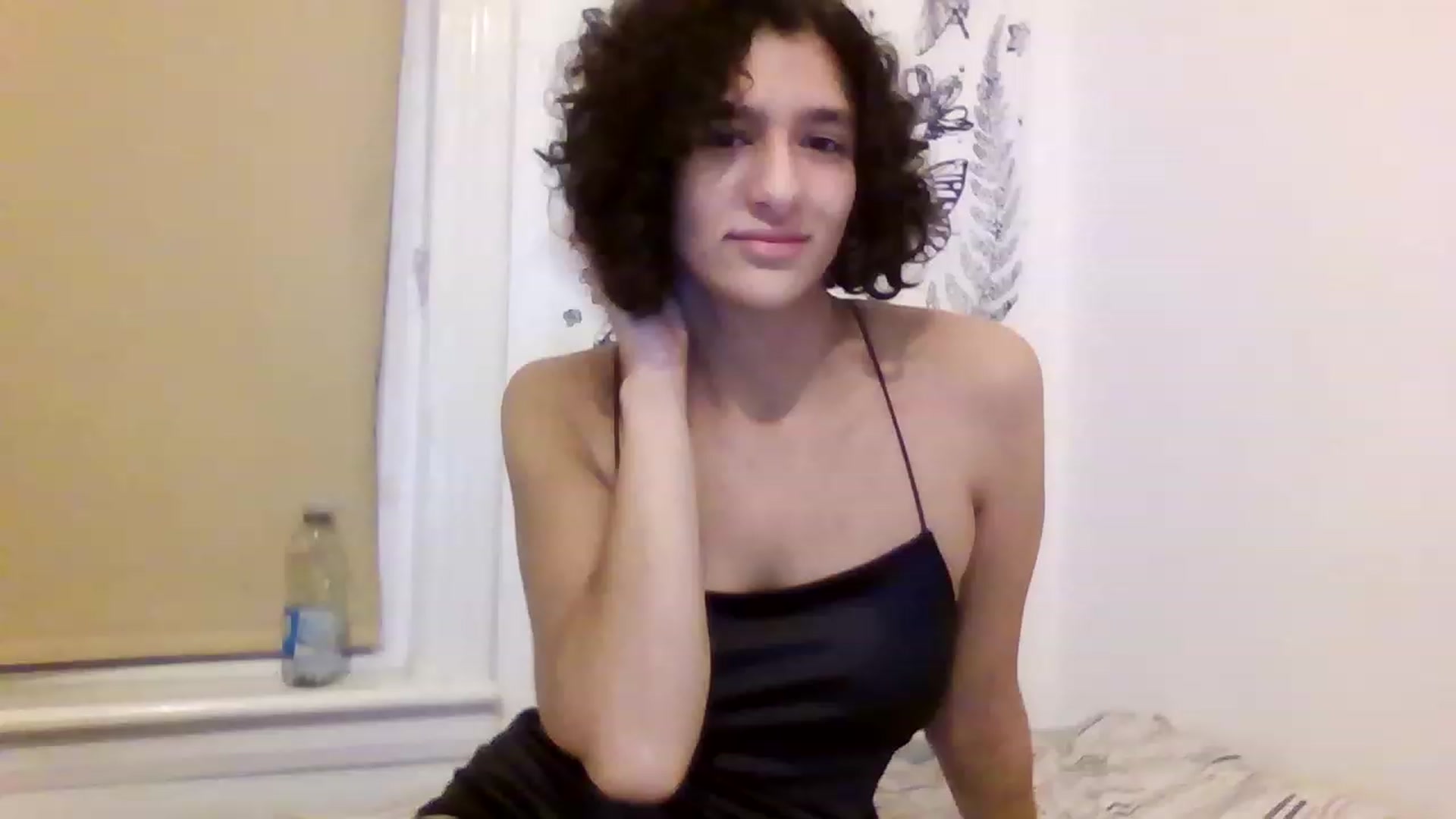 Gallery image thumbnail from HanaUK's myfreecams stream on, 11/14/2022, 18:38 image 11 of 20