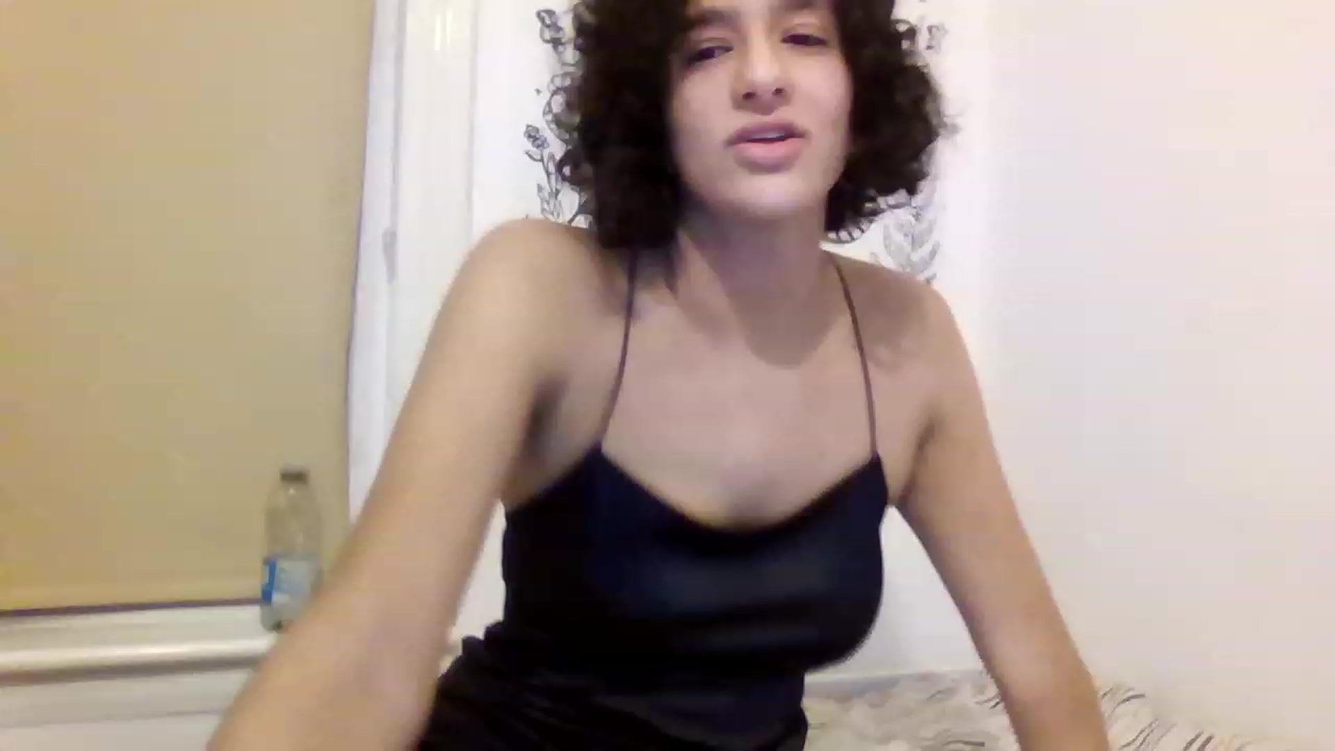 Gallery image thumbnail from HanaUK's myfreecams stream on, 11/14/2022, 18:38 image 4 of 20