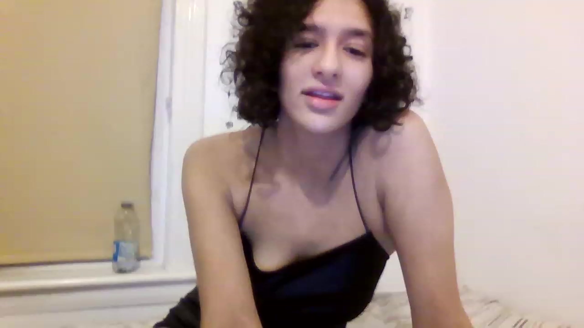 Gallery image thumbnail from HanaUK's myfreecams stream on, 11/14/2022, 18:38 image 7 of 20