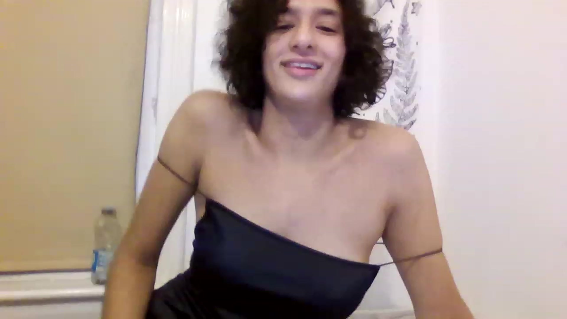Gallery image thumbnail from HanaUK's myfreecams stream on, 11/14/2022, 19:28 image 6 of 20